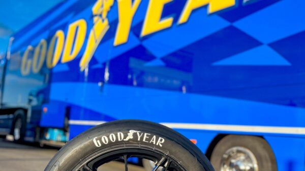 185/55R16 Goodyear Eagle Sport 2 83V - 25% OFF - Imagen 3